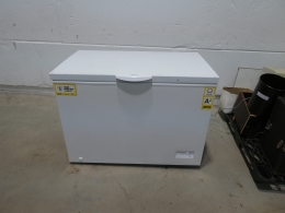 Chest freezer Zanussi ZCAN31EW1